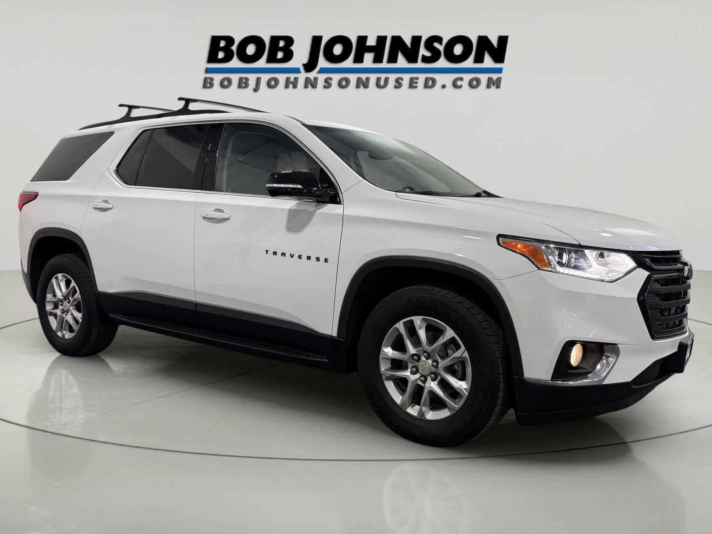 Summit White 2019 Chevrolet Traverse SUV / Crossover Four-Wheel Drive 9-Speed Automatic