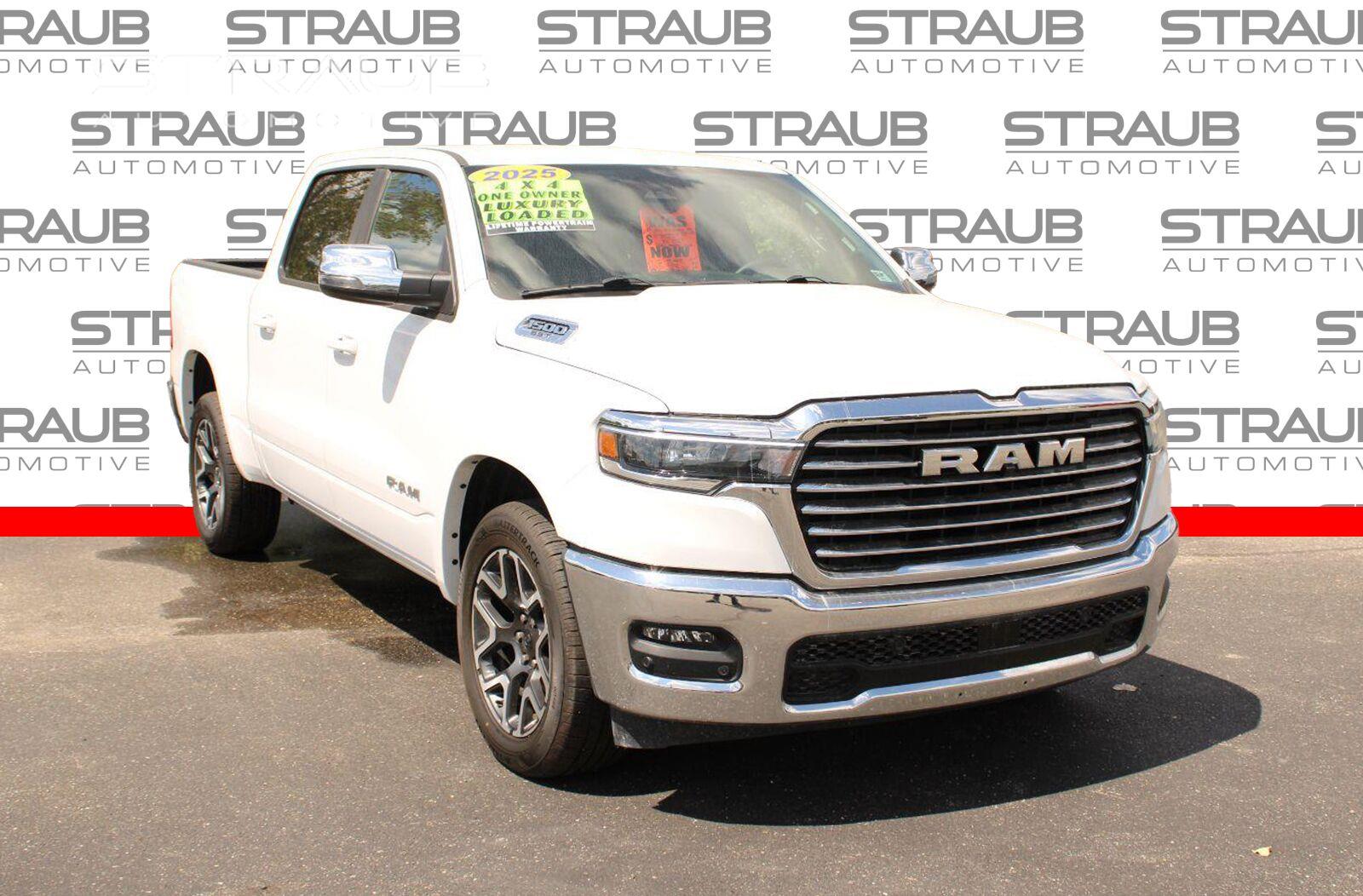 2025 RAM 1500 Laramie Crew Cab 4WD
