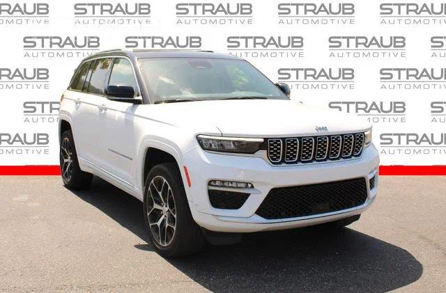 Bright White Clearcoat 2023 Jeep Grand Cherokee SUV / Crossover Four-Wheel Drive 8-Speed Automatic