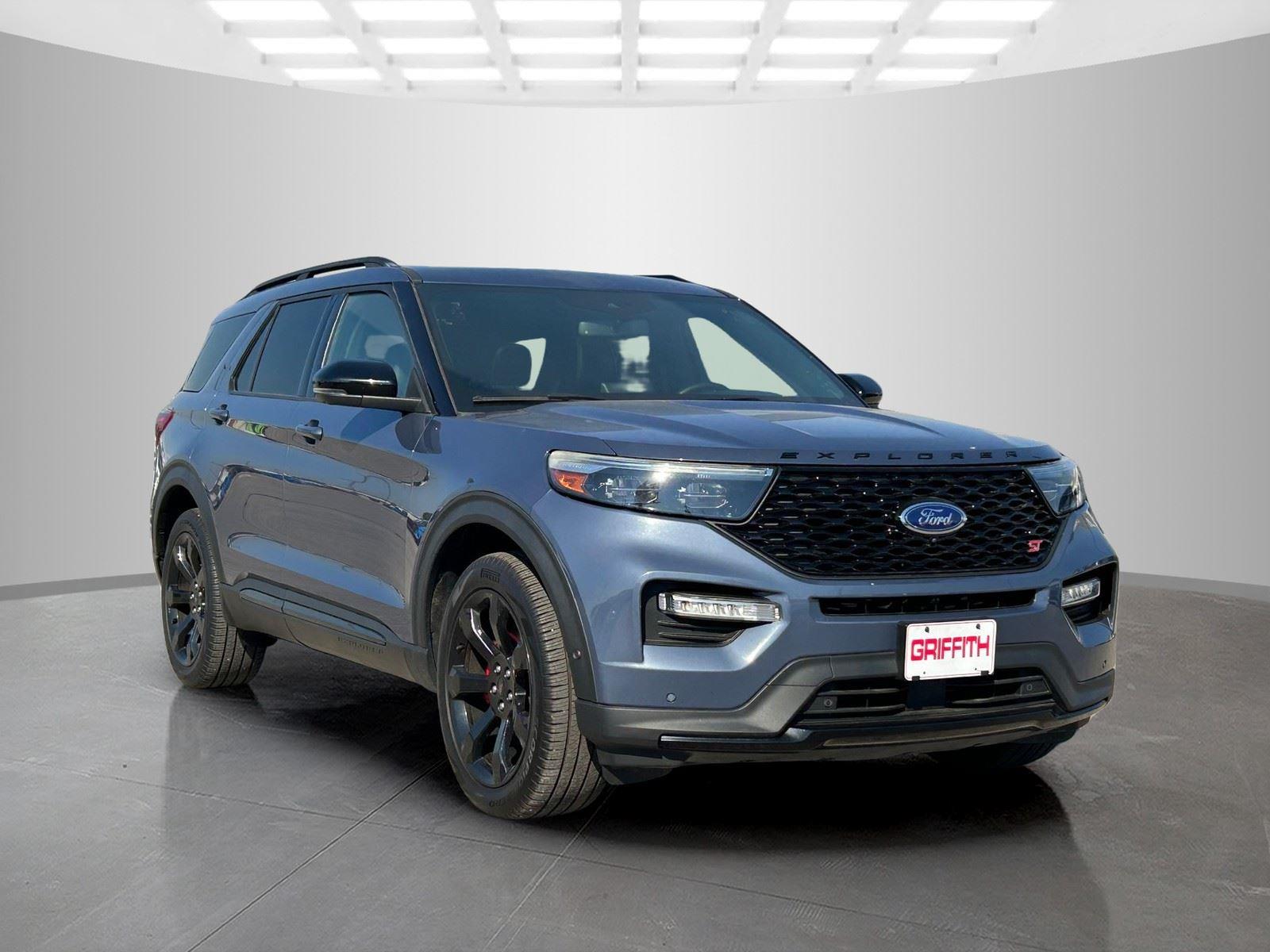 View vehicle photo 3