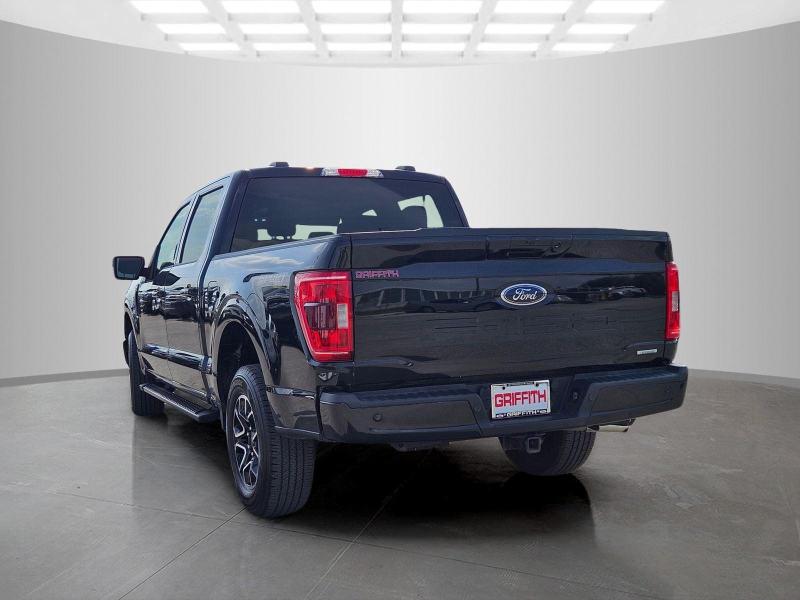 View vehicle photo 7