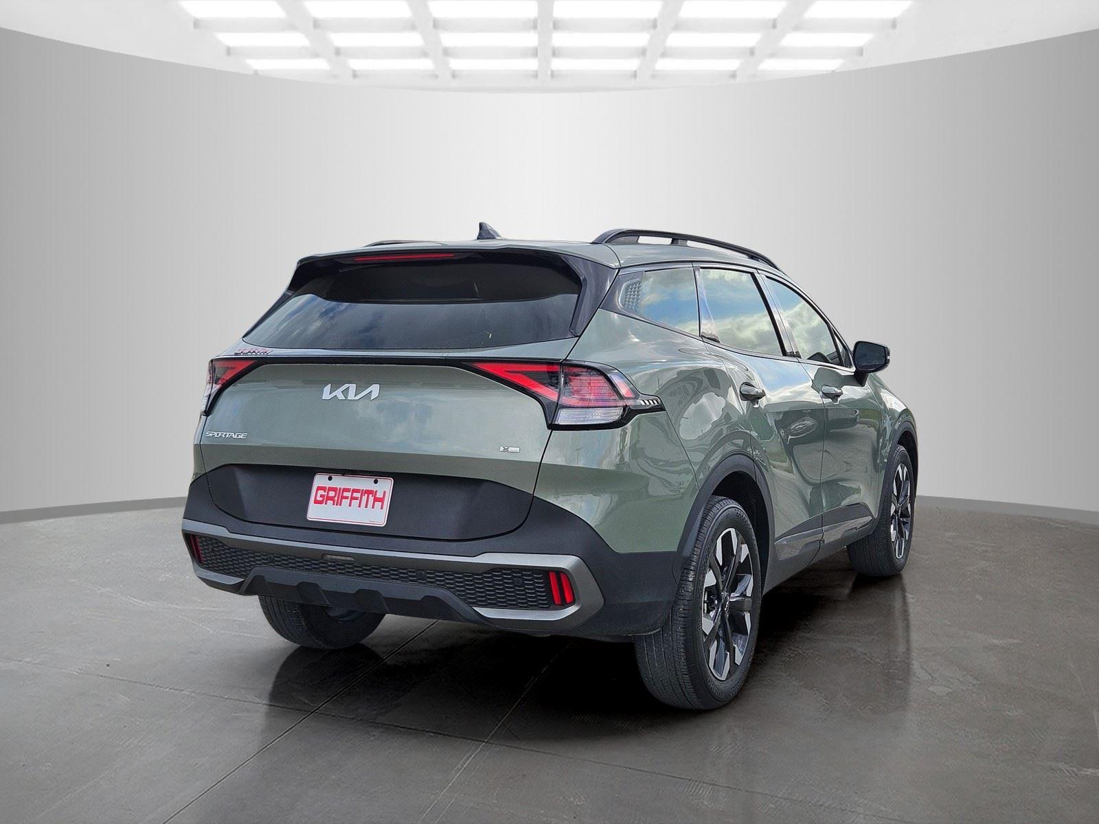 View vehicle photo 5