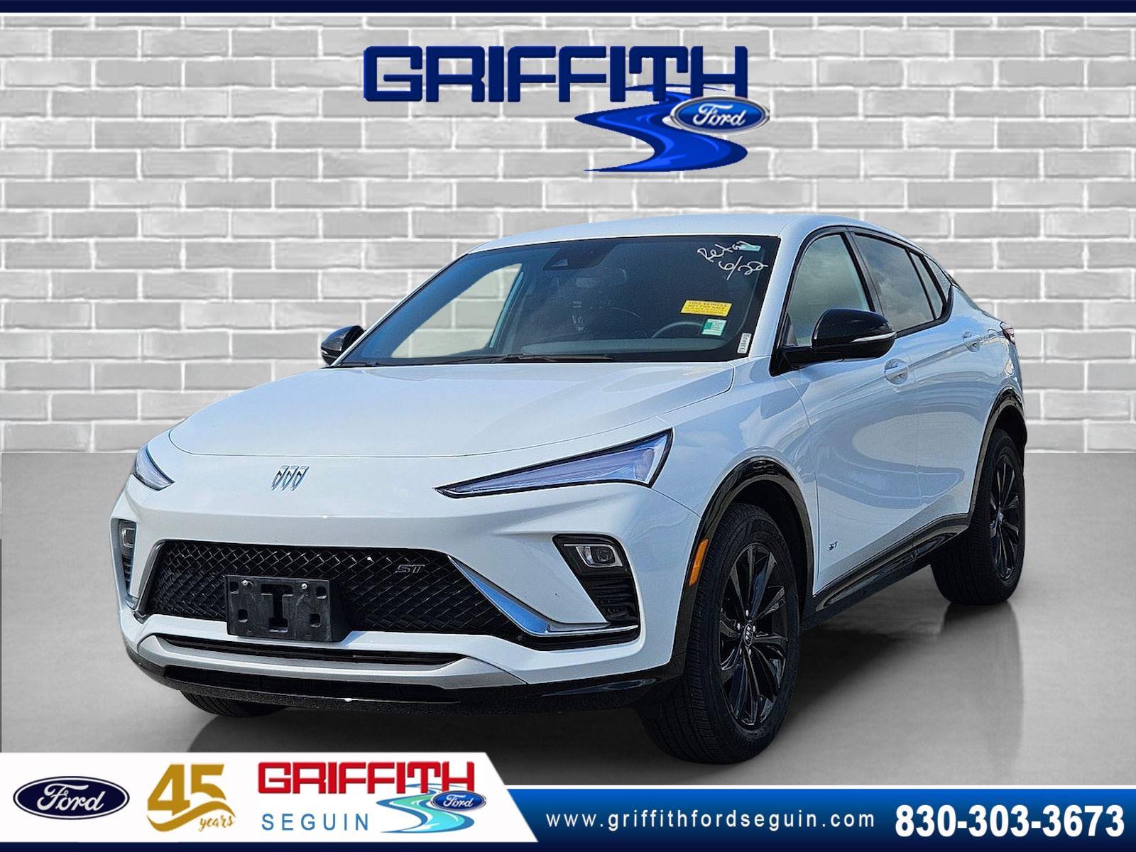 Summit White 2025 Buick Envista SUV / Crossover Front-Wheel Drive 6-Speed Automatic