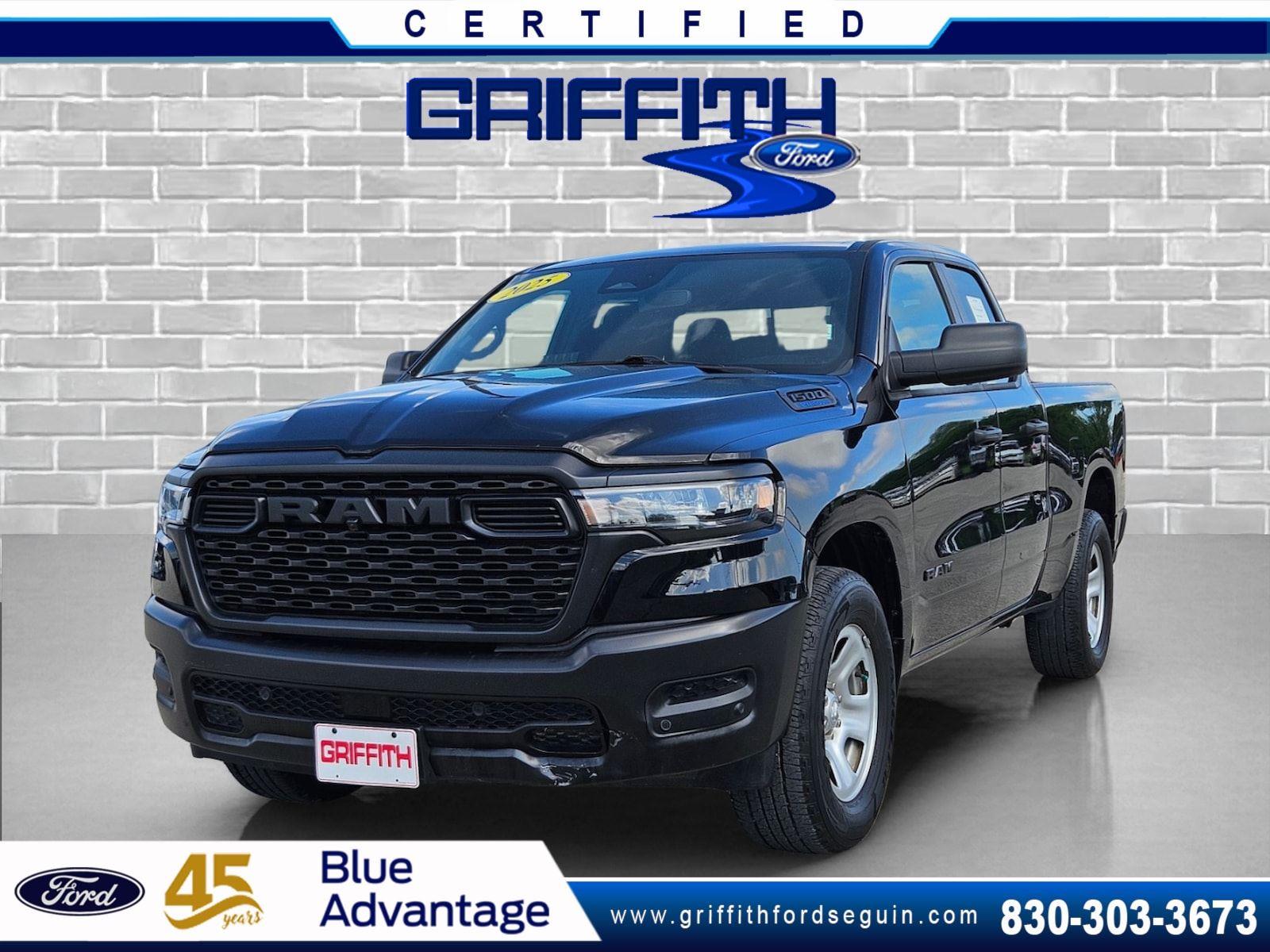 Diamond Black Crystal Pearlcoat 2025 RAM 1500 Pickup Truck 4X2 8-Speed Automatic