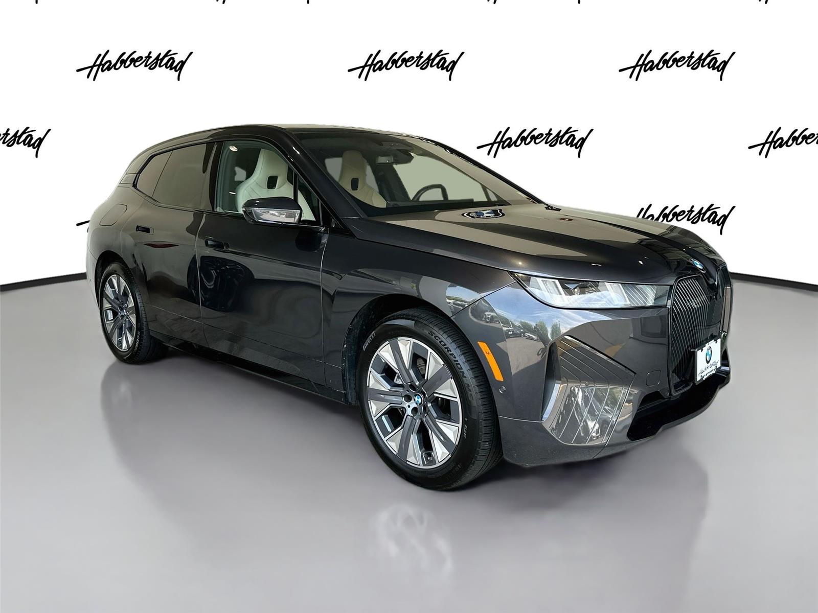 View vehicle photo 3