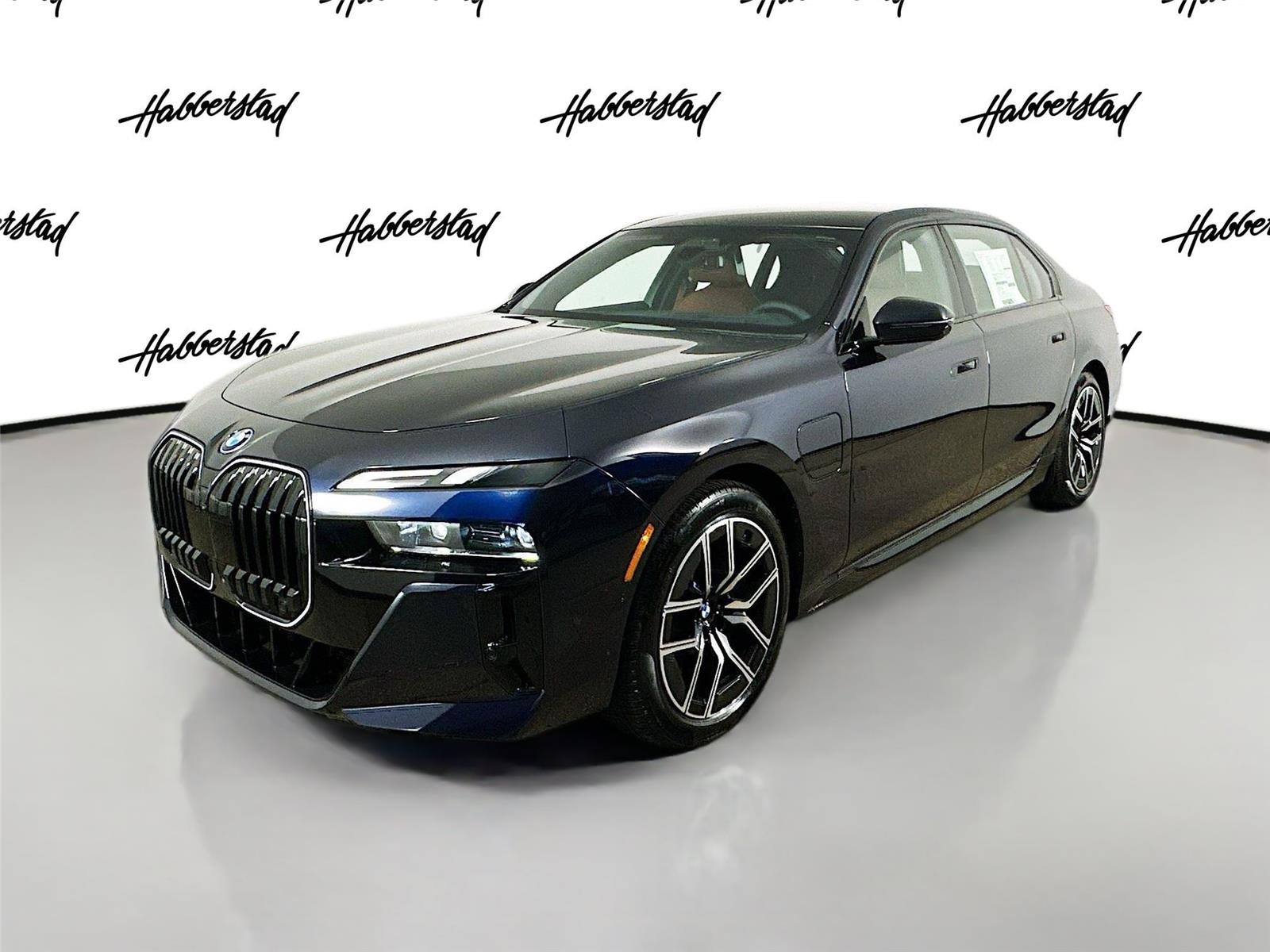 Carbon Black Metallic 2026 BMW 7 Series Sedan All-Wheel Drive