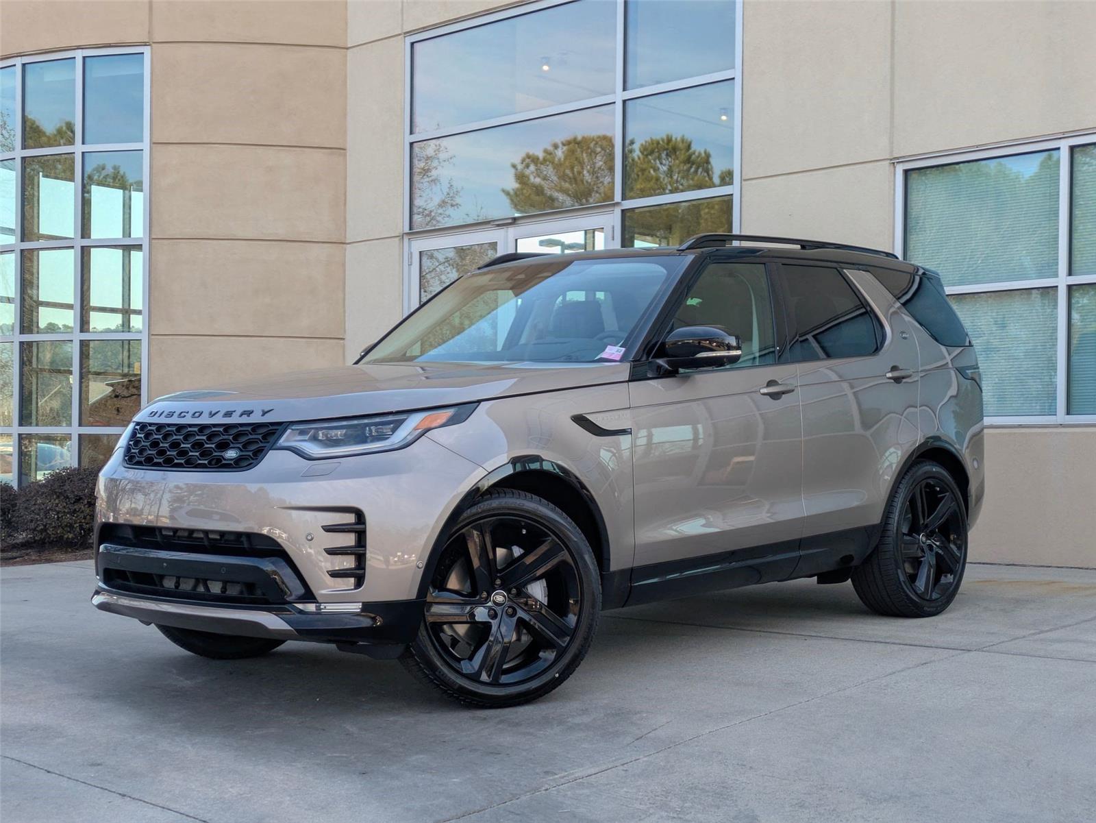 2026 Land Rover Discovery P300 Dynamic SE AWD