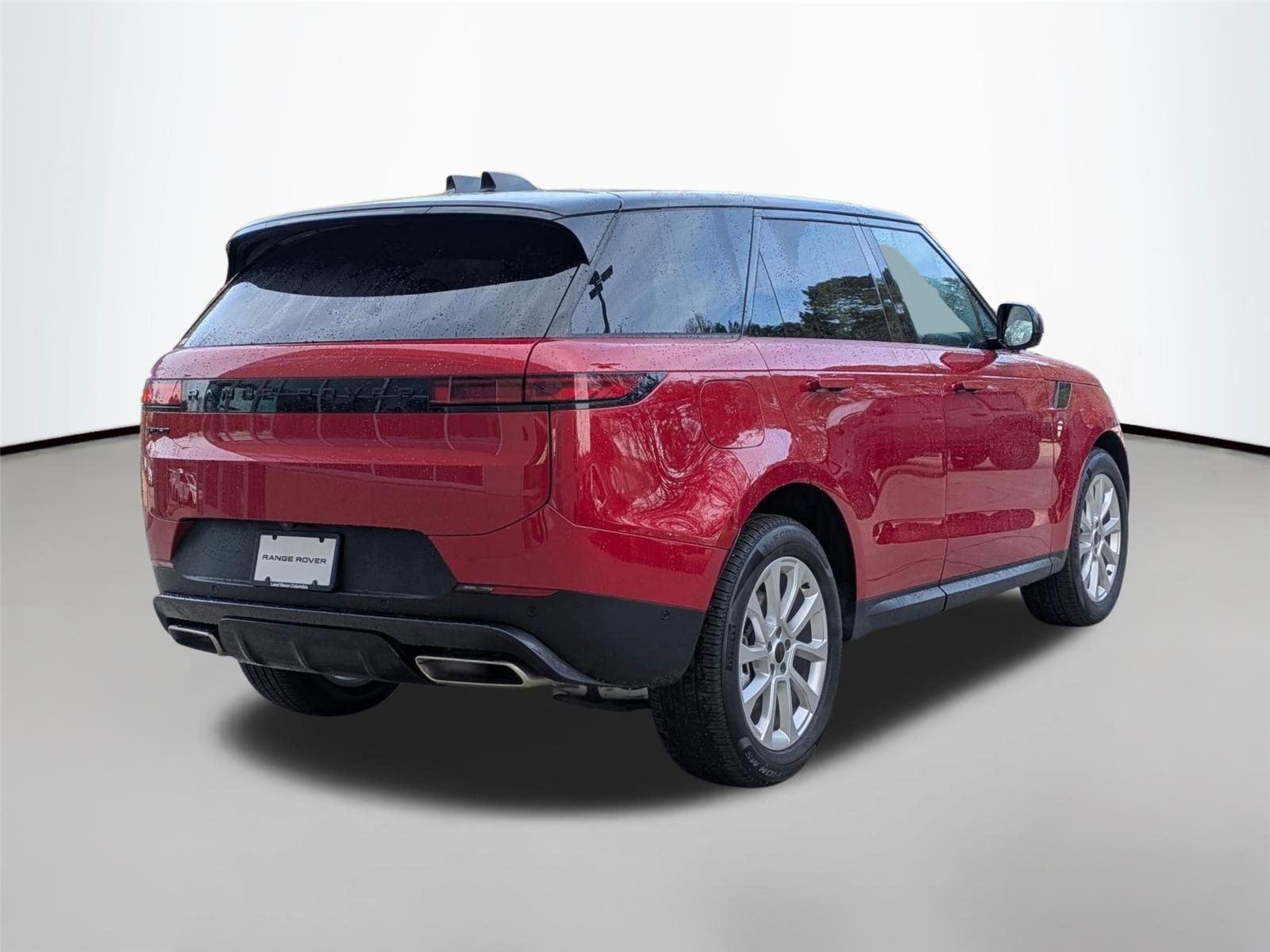 New 2026 Firenze Red Metallic Land Rover SE image 5