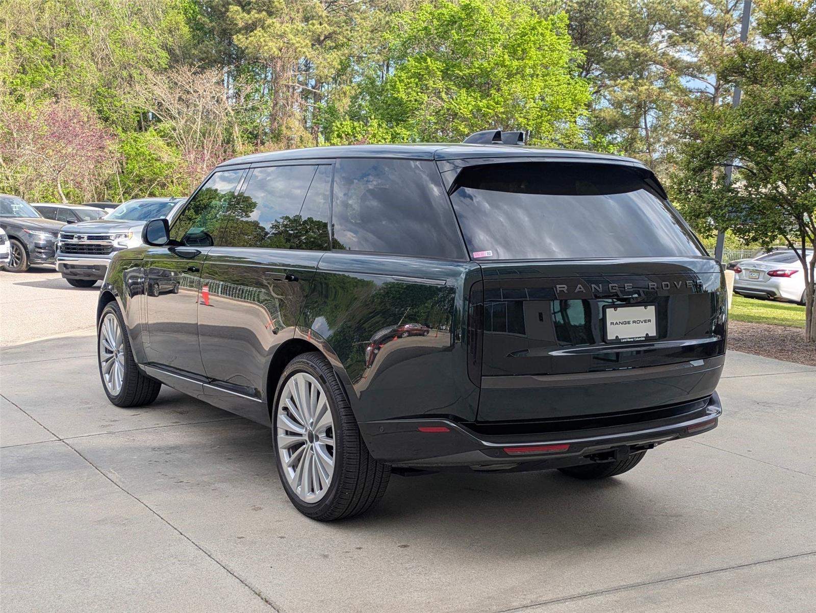 View vehicle photo 7