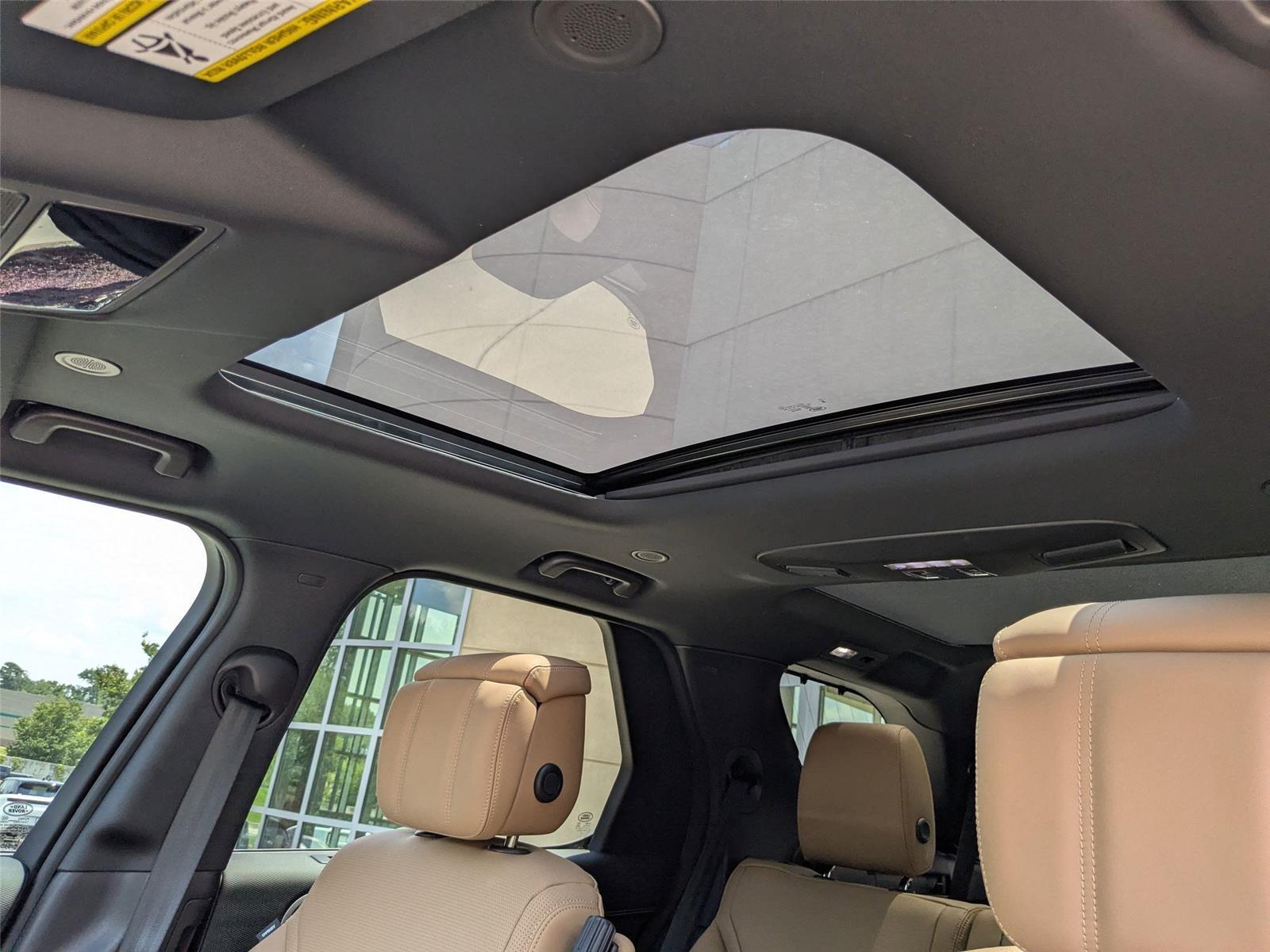 New 2026 Sedona Red Metallic Land Rover Gemini Edition image 22