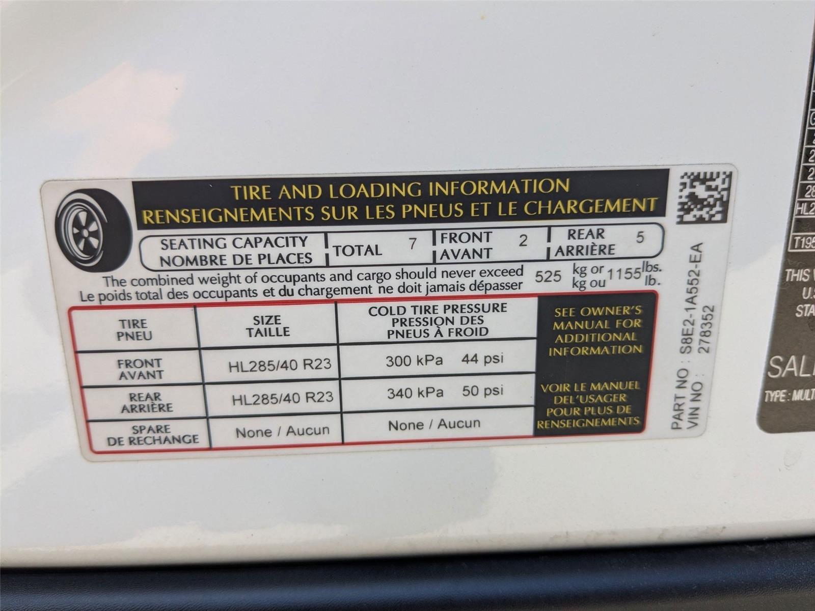 Used 2025 Fuji White Land Rover SE image 14
