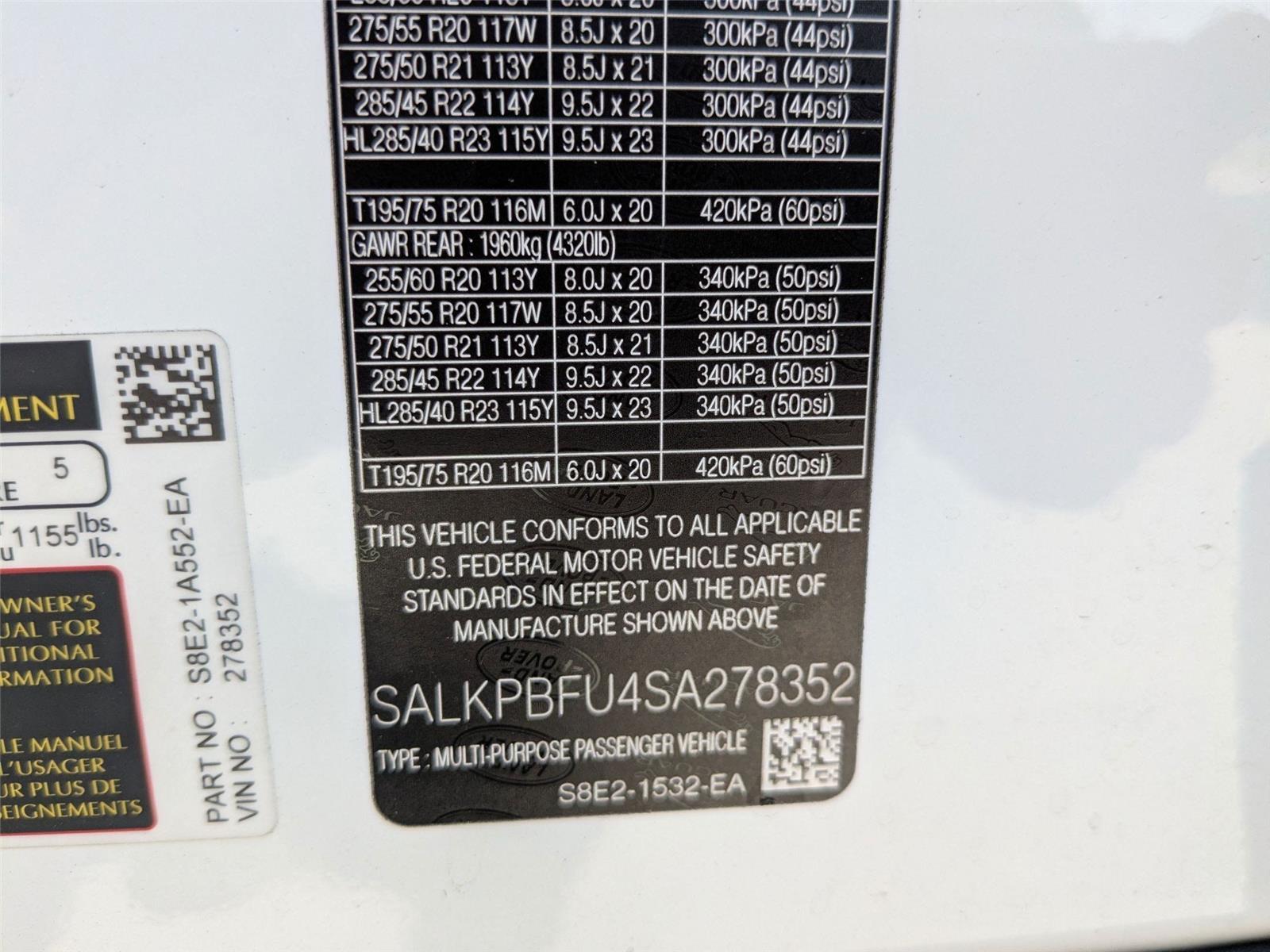Used 2025 Fuji White Land Rover SE image 15