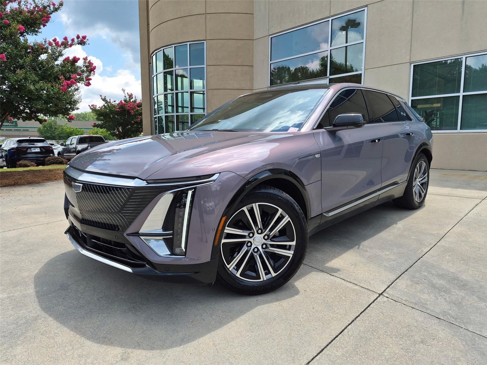 Argent Silver Metallic 2025 Cadillac LYRIQ SUV / Crossover Rear-Wheel Drive Automatic