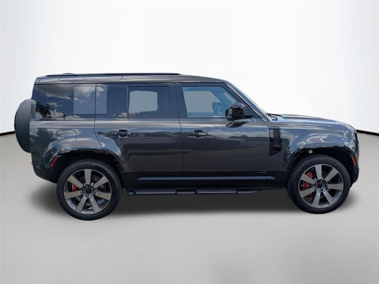 New 2026 Carpathian Grey Premium Metallic Land Rover X image 4