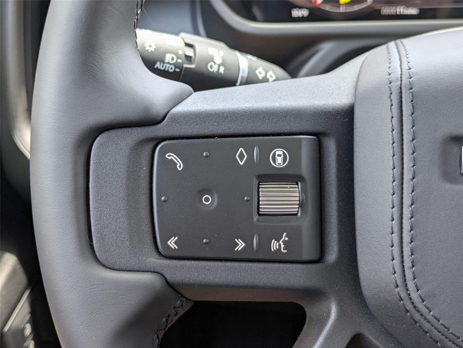 New 2026 Carpathian Grey Premium Metallic Land Rover X image 17