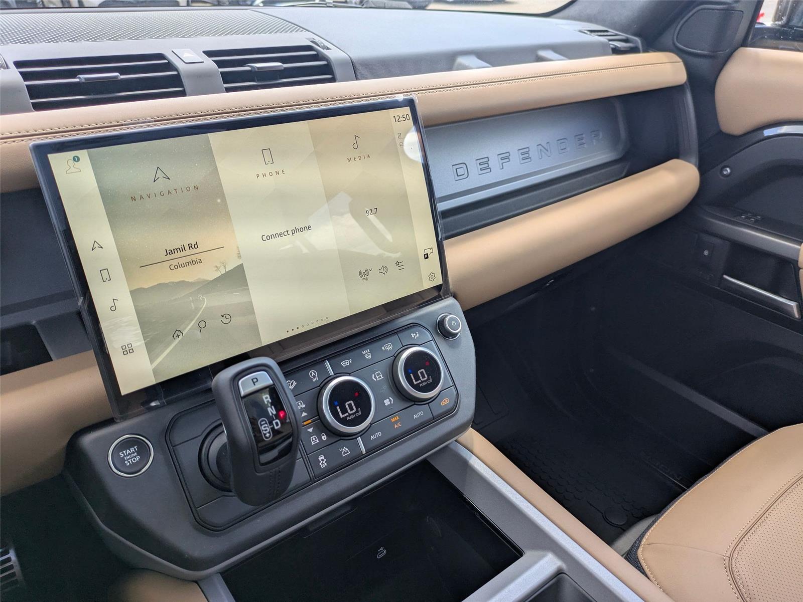 New 2026 Carpathian Grey Premium Metallic Land Rover X image 20