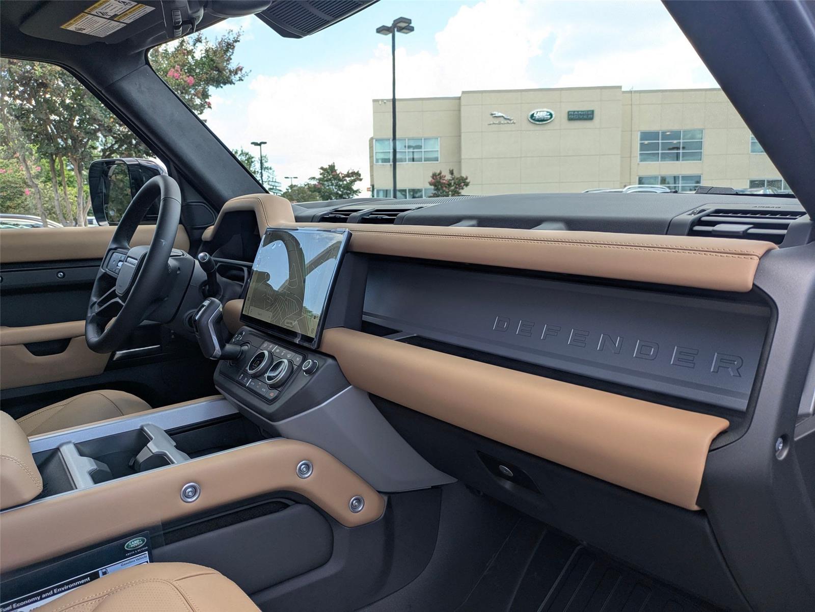 New 2026 Carpathian Grey Premium Metallic Land Rover X image 36