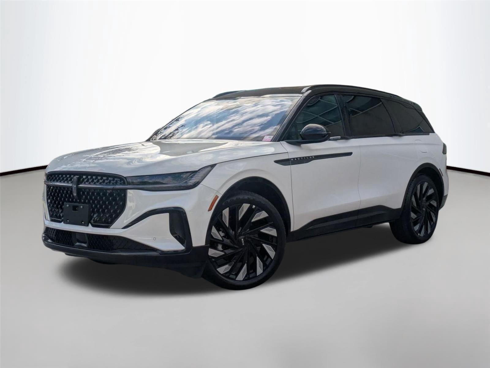 White Platinum Metallic Tri-Coat 2025 Lincoln Nautilus SUV / Crossover All-Wheel Drive 8-Speed Automatic