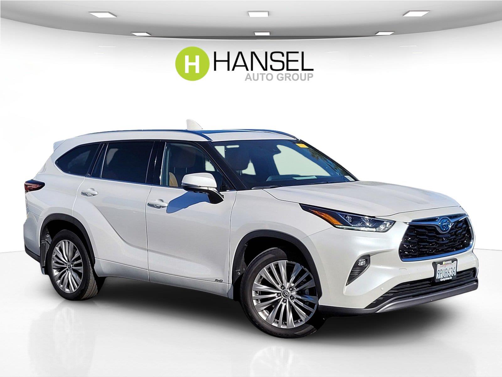 White (Wind Chill Pearl) 2024 Toyota Highlander Hybrid SUV / Crossover All-Wheel Drive Continuously Variable Transmission