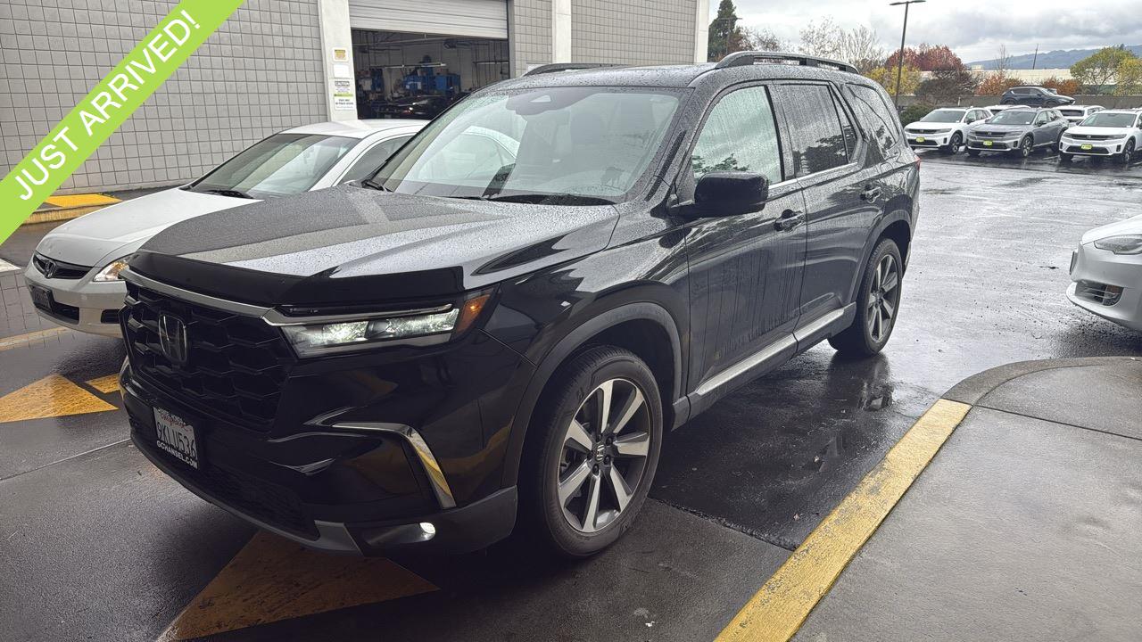 Crystal Black Pearl 2023 Honda Pilot SUV / Crossover All-Wheel Drive Automatic