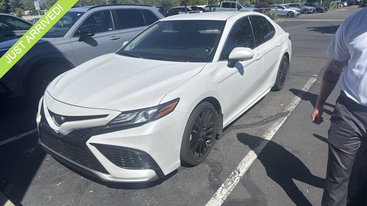 White (Wind Chill Pearl) 2023 Toyota Camry Hybrid Sedan Front-Wheel Drive Continuously Variable Transmission