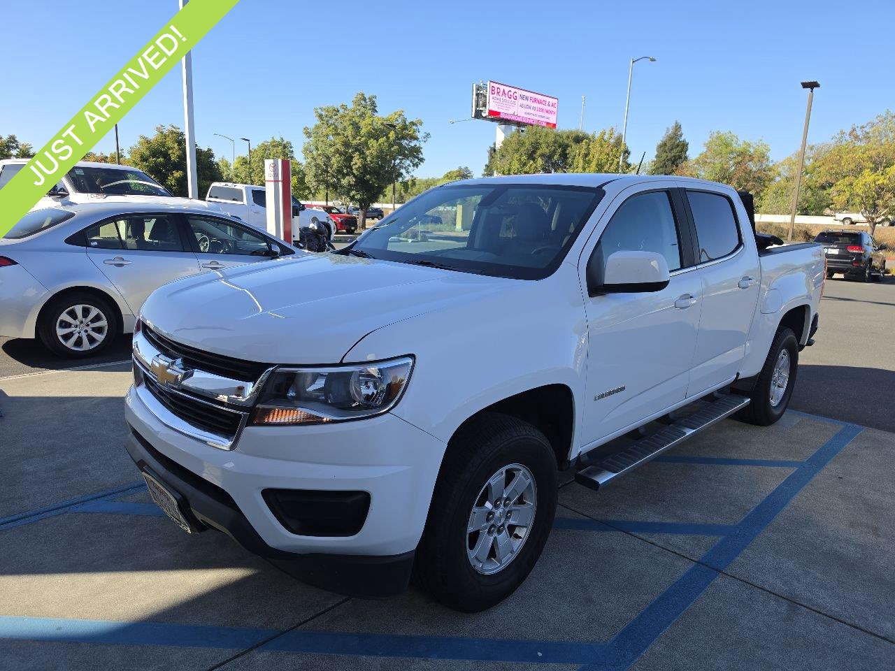 Summit White 2018 Chevrolet Colorado Pickup Truck Four-Wheel Drive 8-Speed Automatic