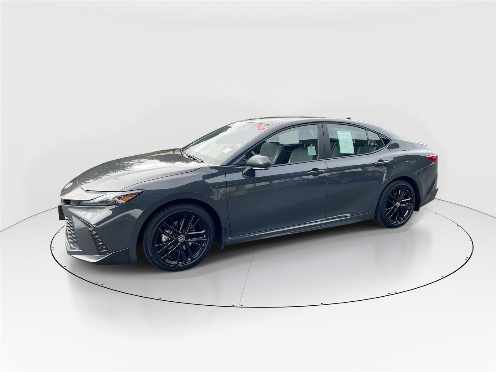 2025 Toyota Camry SE FWD