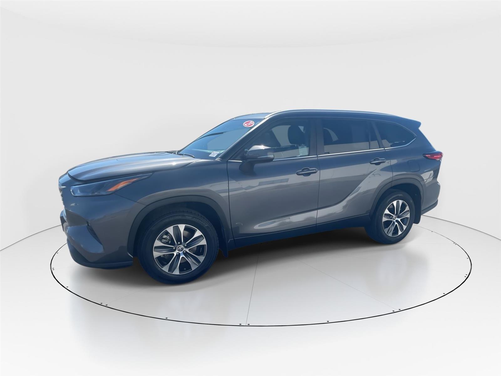 2023 Toyota Highlander XLE AWD