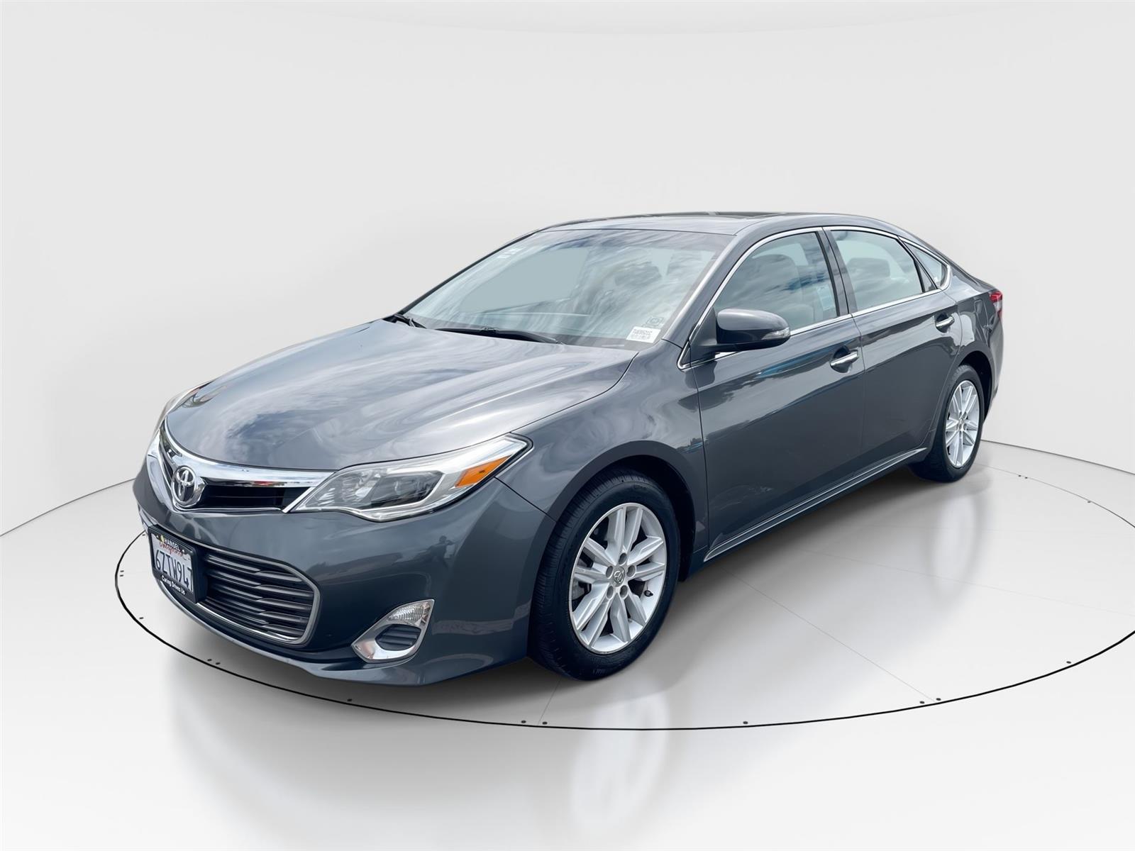 Magnetic Gray Metallic 2013 Toyota Avalon Sedan Front-Wheel Drive 6-Speed Automatic