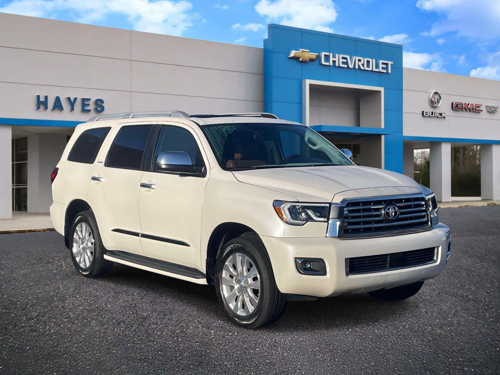 White (Blizzard Pearl) 2018 Toyota Sequoia SUV / Crossover 4X2 Automatic