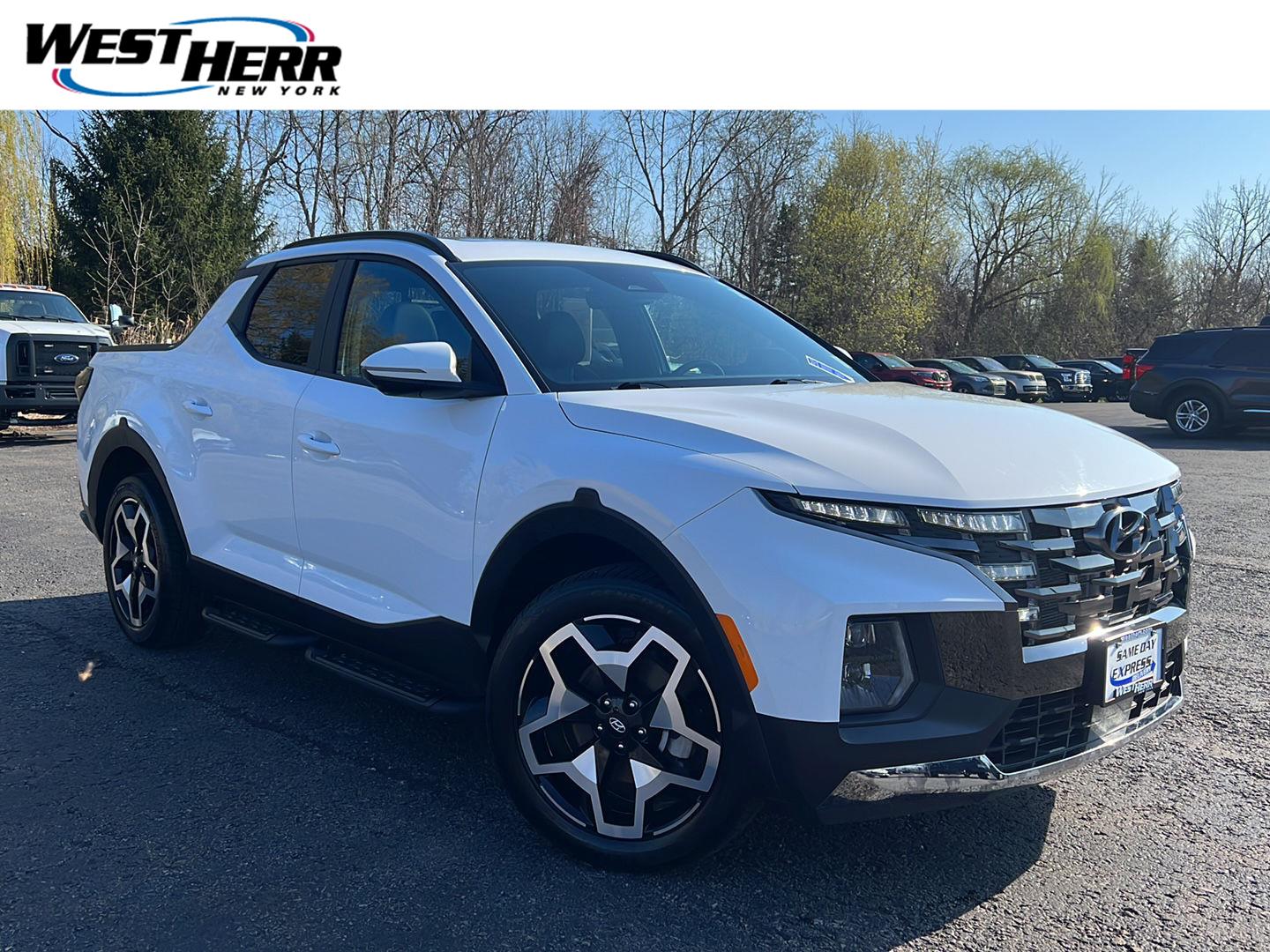 White 2023 Hyundai Santa Cruz Limited Crew Cab AWD Pickup Truck All-Wheel Drive Automatic