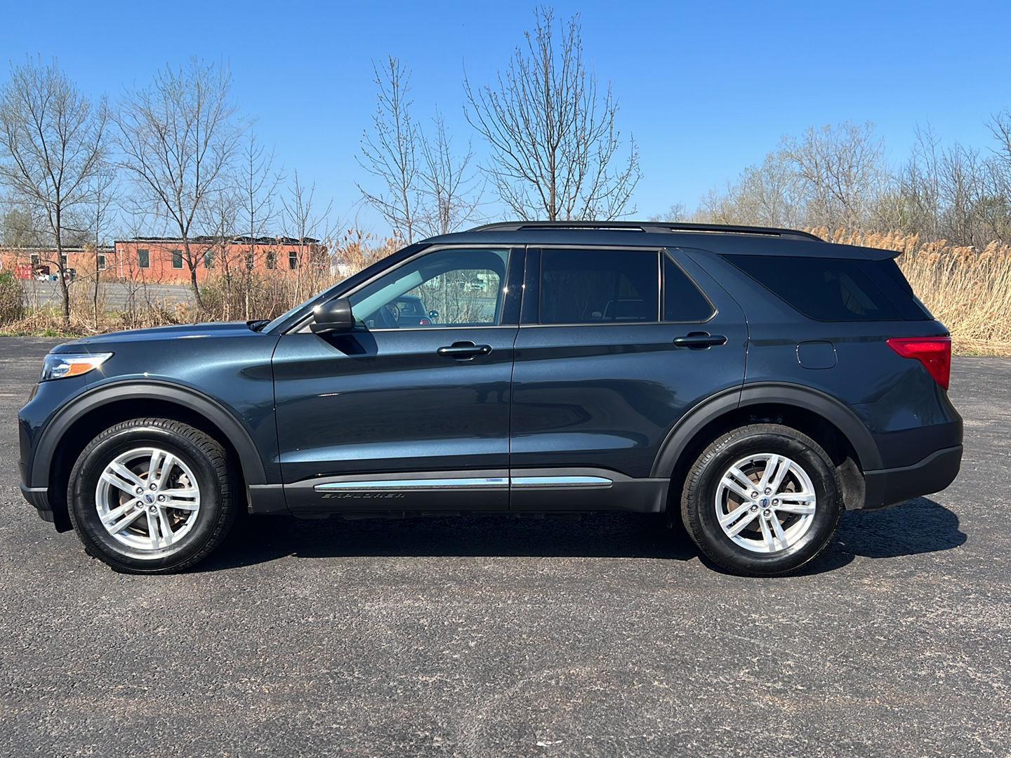 Used 2022 Blue Metallic Ford XLT image 16