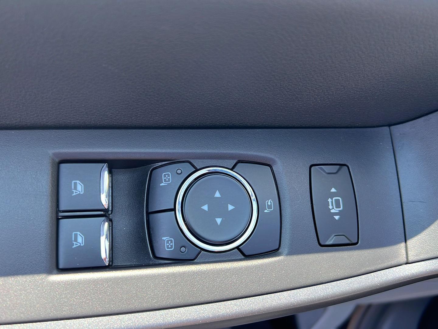 Used 2025 Agate Black Ford XLT image 7