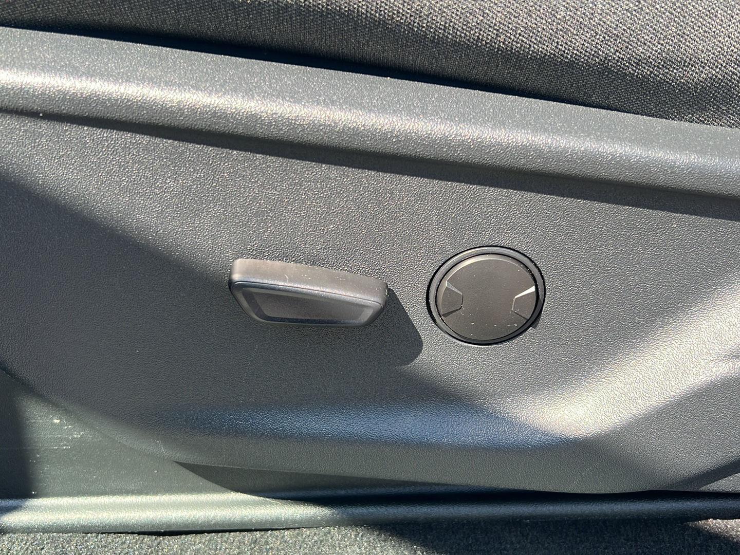 Used 2025 Agate Black Ford XLT image 8