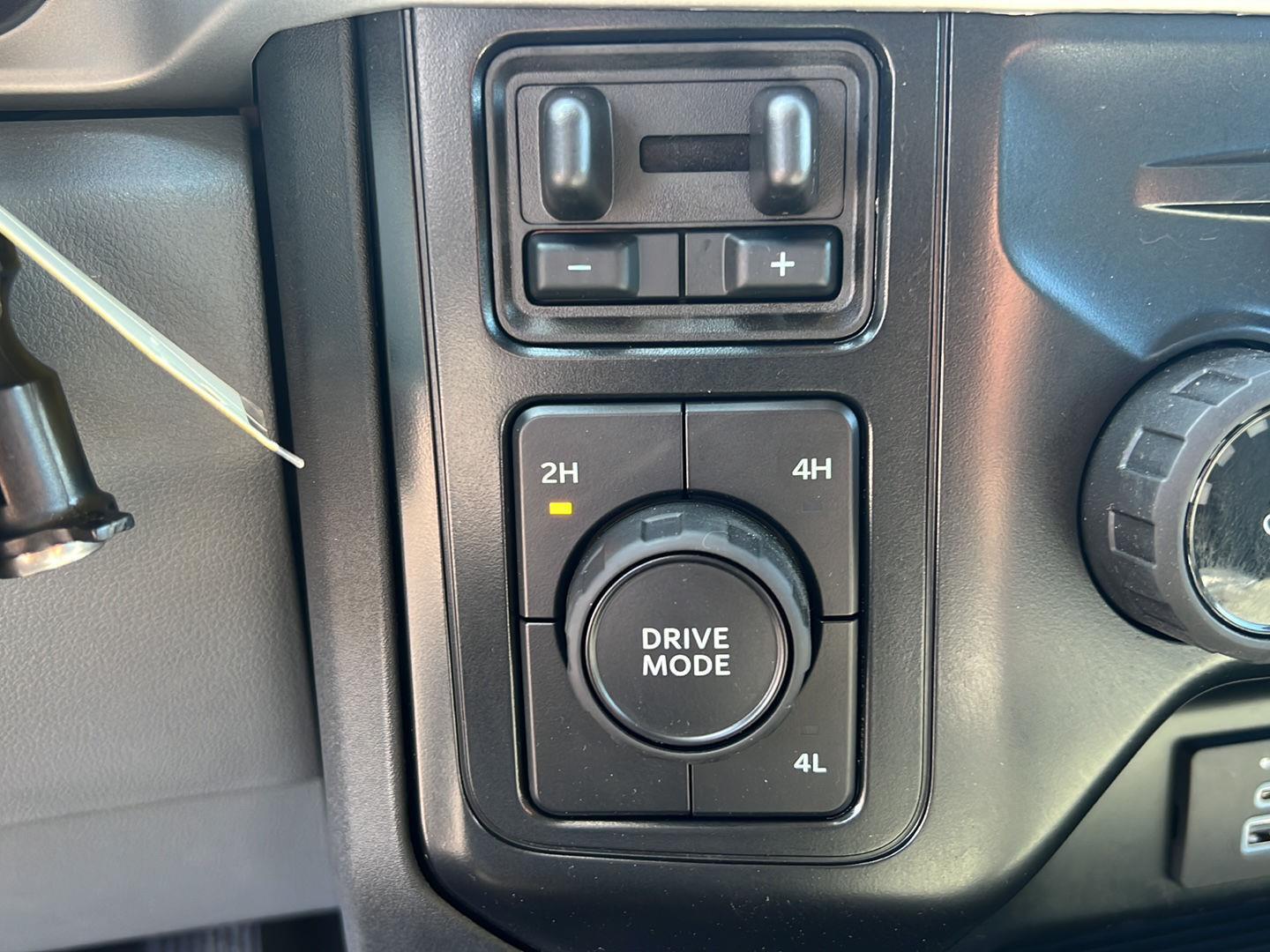 Used 2025 Agate Black Ford XLT image 14