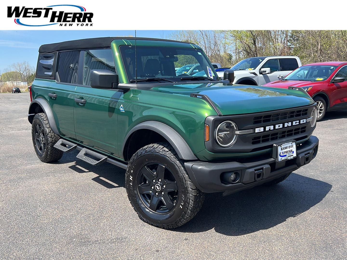 2024 Ford Bronco Black Diamond 4-Door 4WD