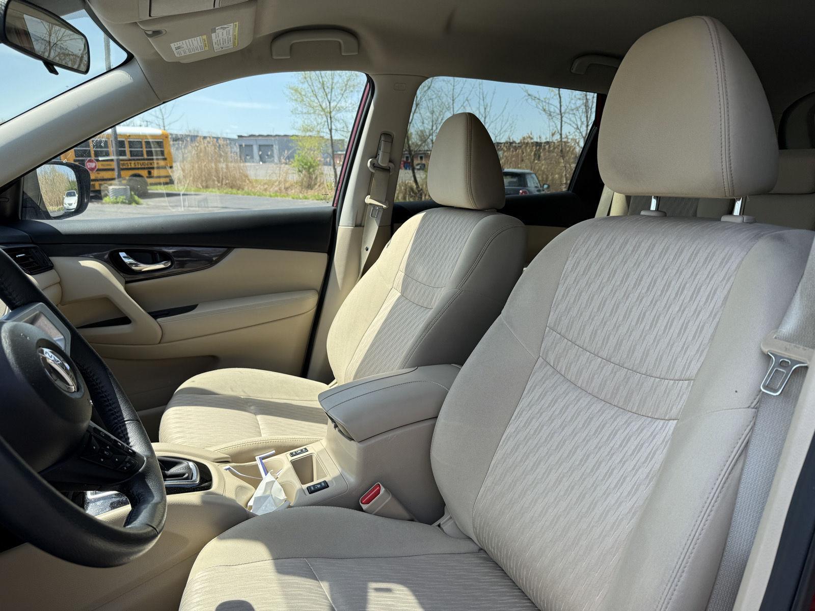 Used 2019 Scarlet Ember Tintcoat Nissan SV image 4