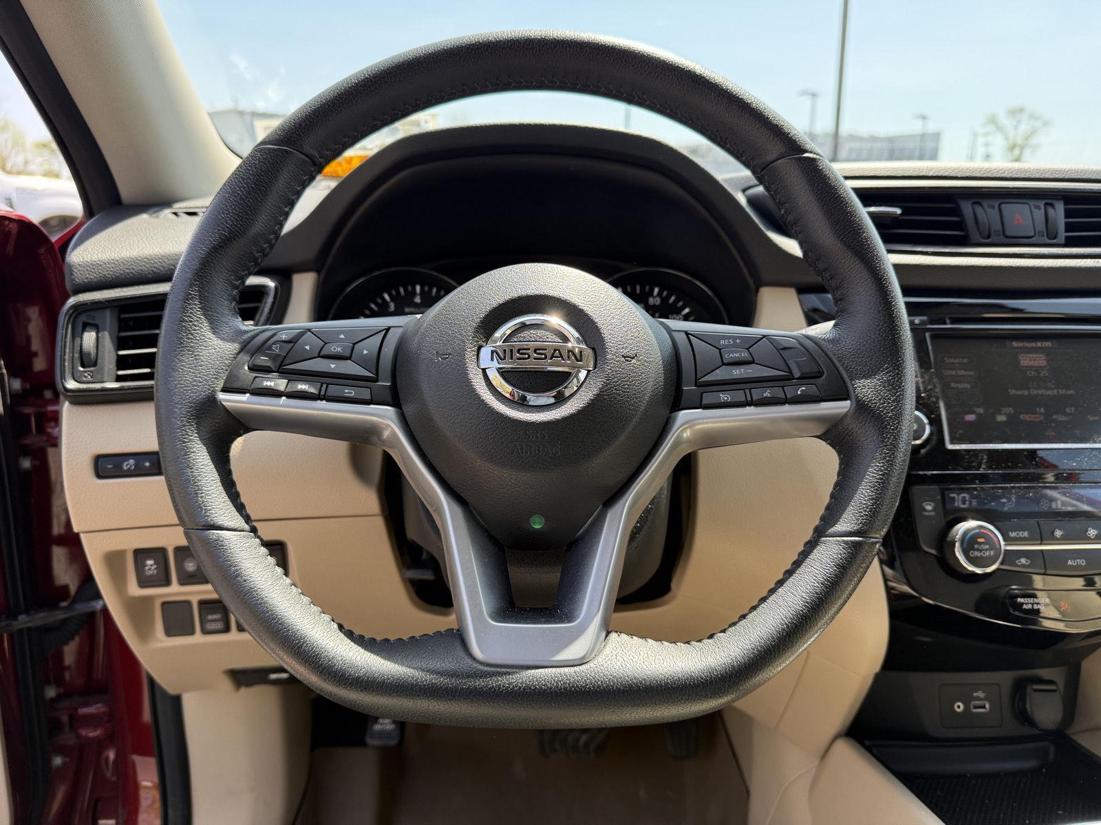 Used 2019 Scarlet Ember Tintcoat Nissan SV image 5