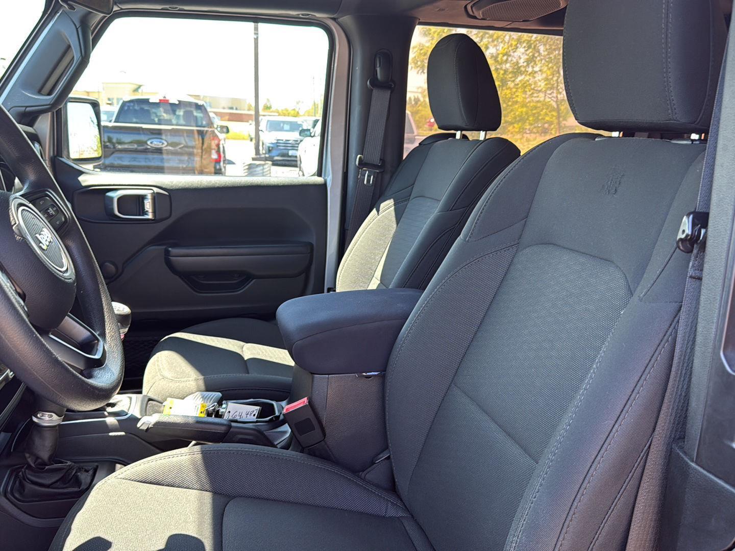 Used 2019 Billet Silver Metallic Clearcoat Jeep Sport image 2