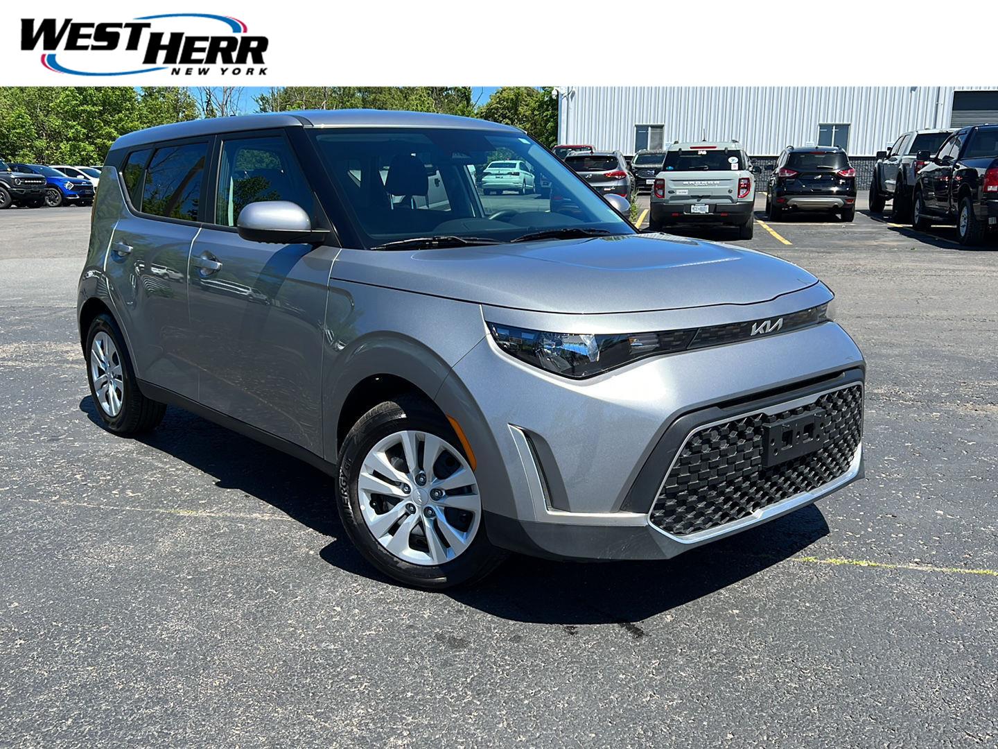 Steel Gray 2023 Kia Soul LX FWD SUV / Crossover Front-Wheel Drive Continuously Variable Transmission