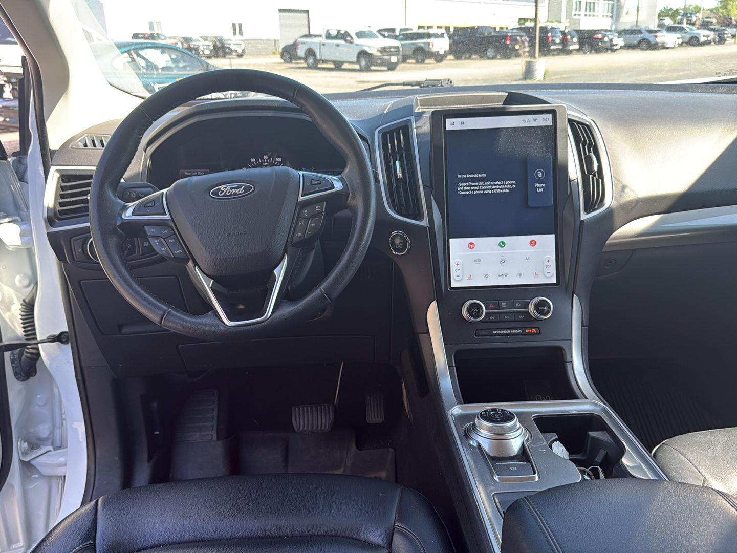 Used 2023 Oxford White Ford SEL image 2
