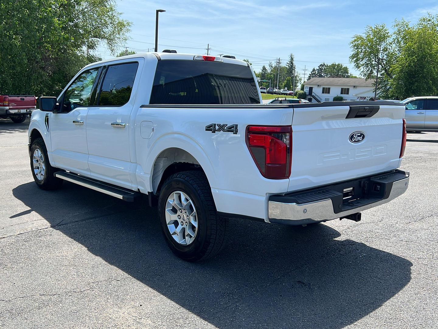 Used 2025 Oxford White Ford XLT image 3