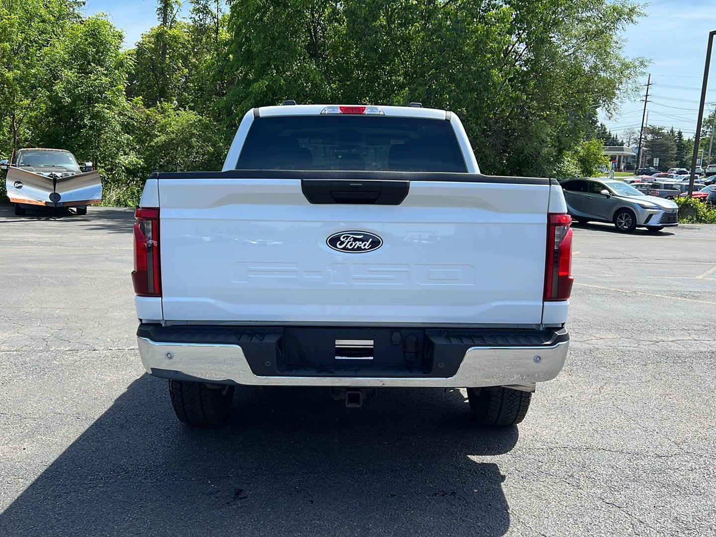 Used 2025 Oxford White Ford XLT image 15