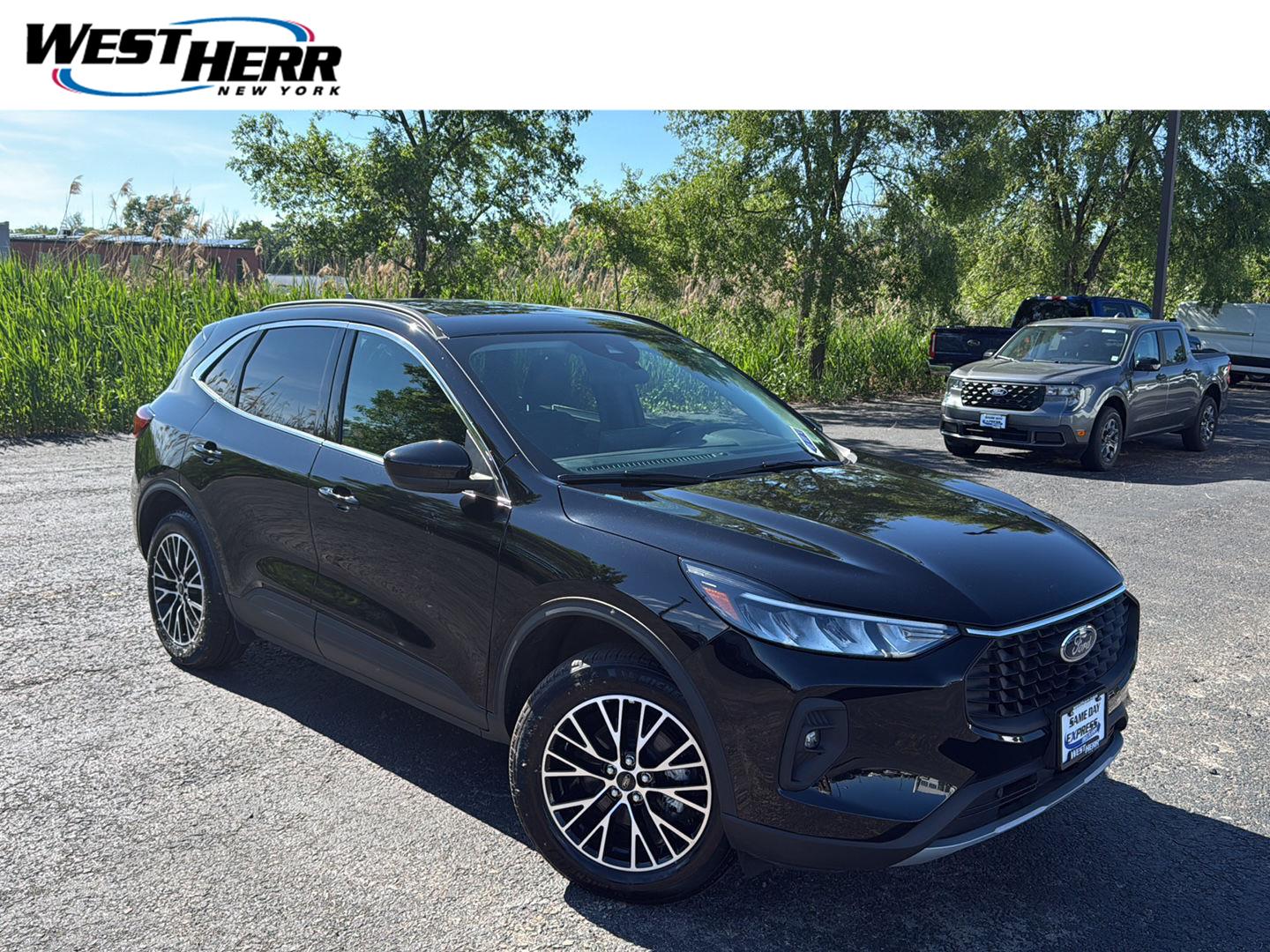 Black Metallic 2025 Ford Escape Hybrid Plug-in SUV / Crossover Front-Wheel Drive Continuously Variable Transmission