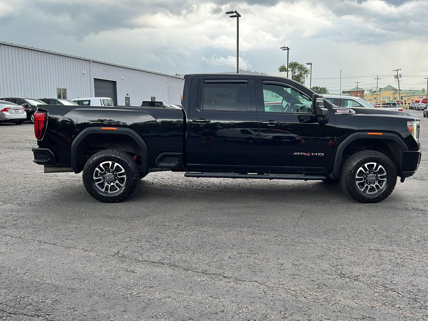 Used 2021 Onyx Black GMC AT4 image 8