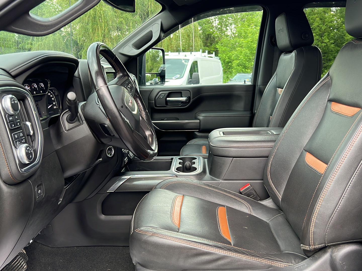 Used 2021 Onyx Black GMC AT4 image 4