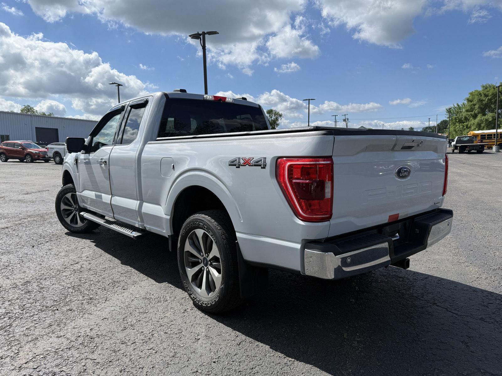 Used 2021 Space White Ford XLT image 3
