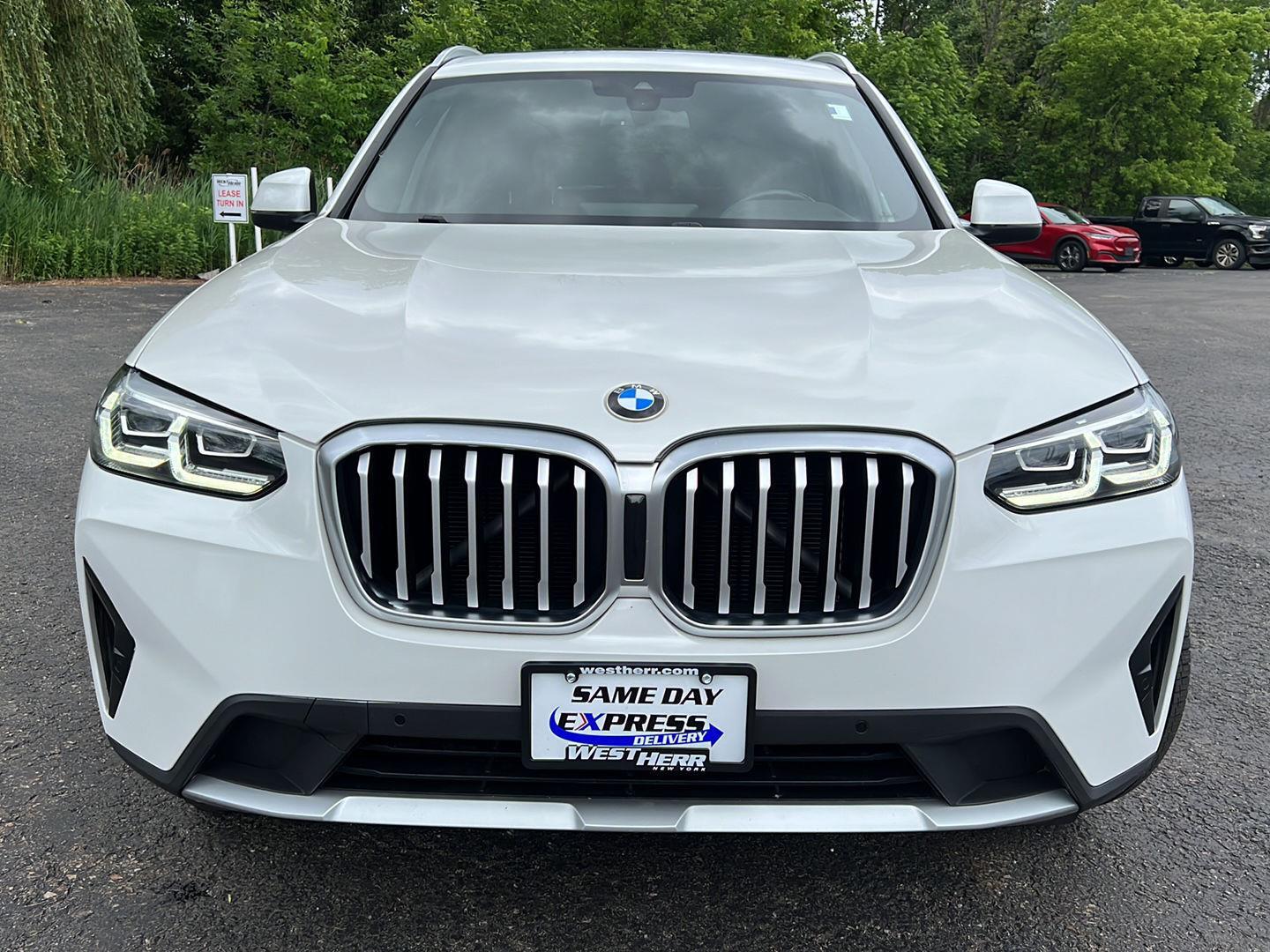 Used 2022 Mineral White Metallic BMW xDrive30i image 16
