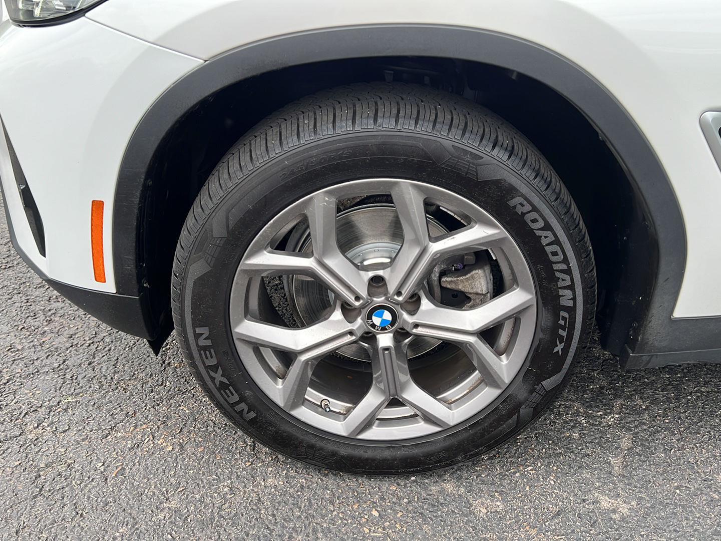 Used 2022 Mineral White Metallic BMW xDrive30i image 26