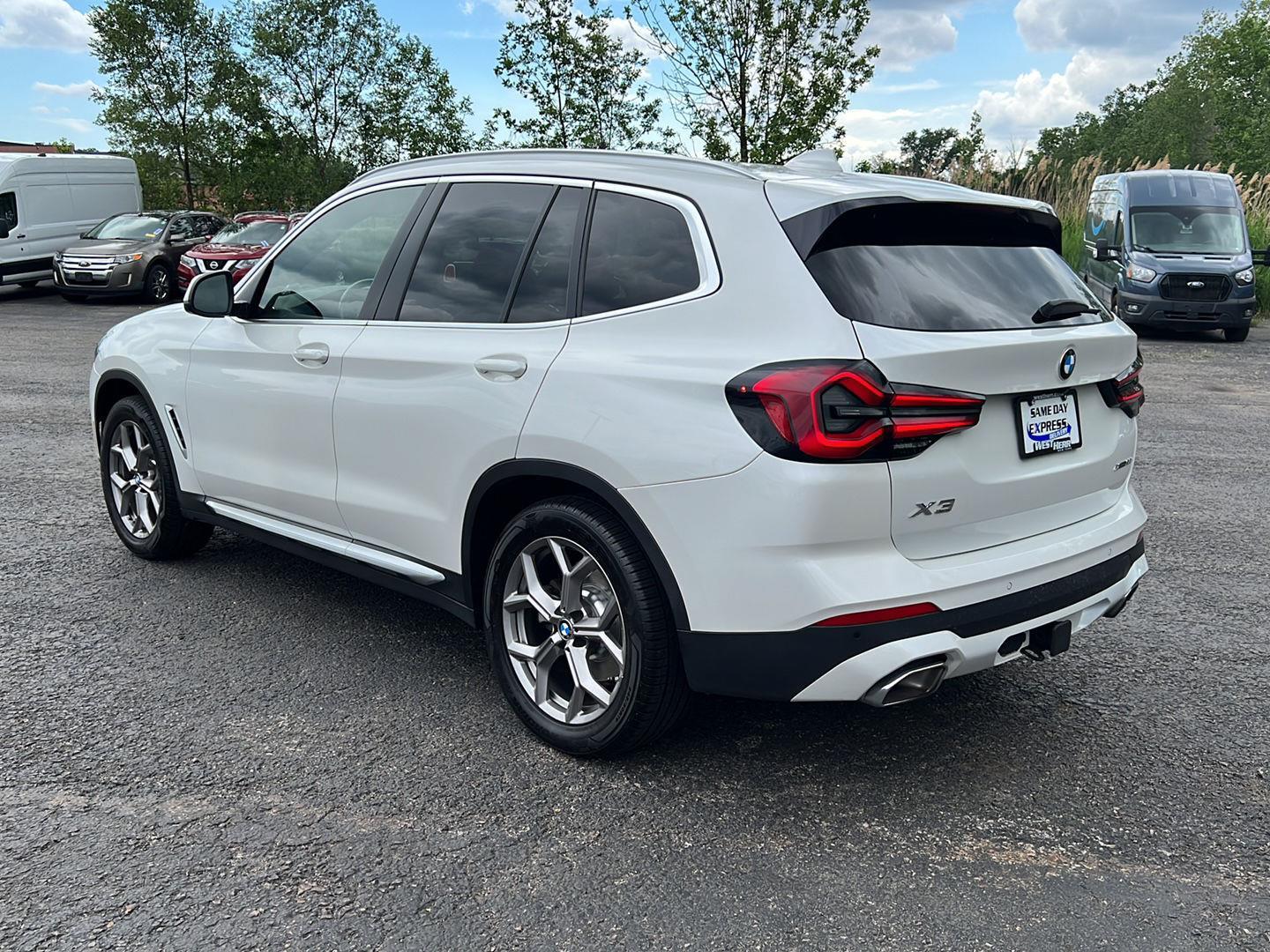 Used 2022 Mineral White Metallic BMW xDrive30i image 3